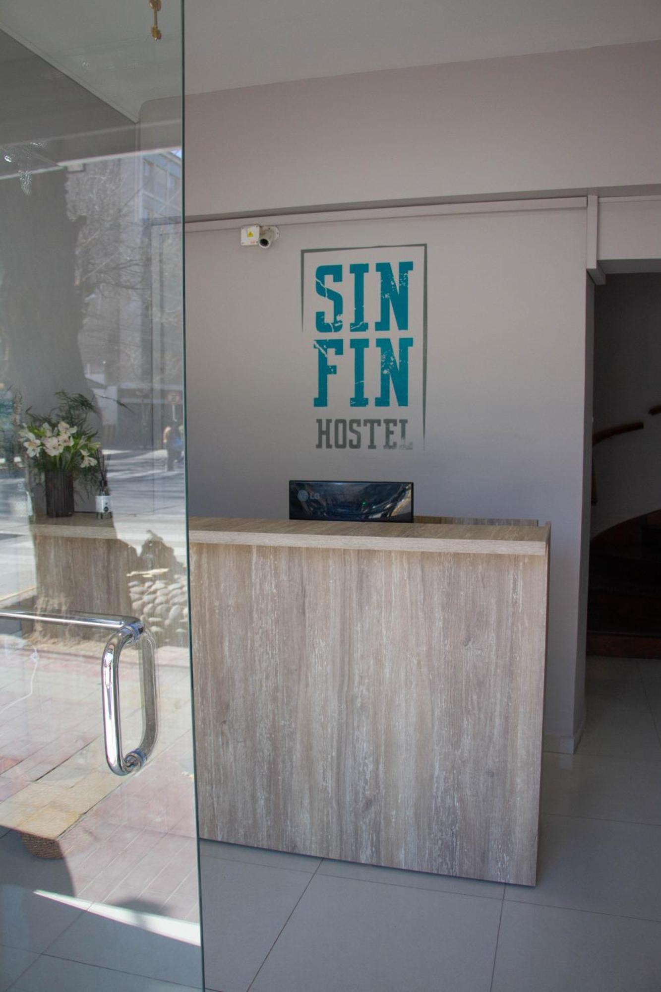 Sin Fin Hostel Mendoza Bagian luar foto