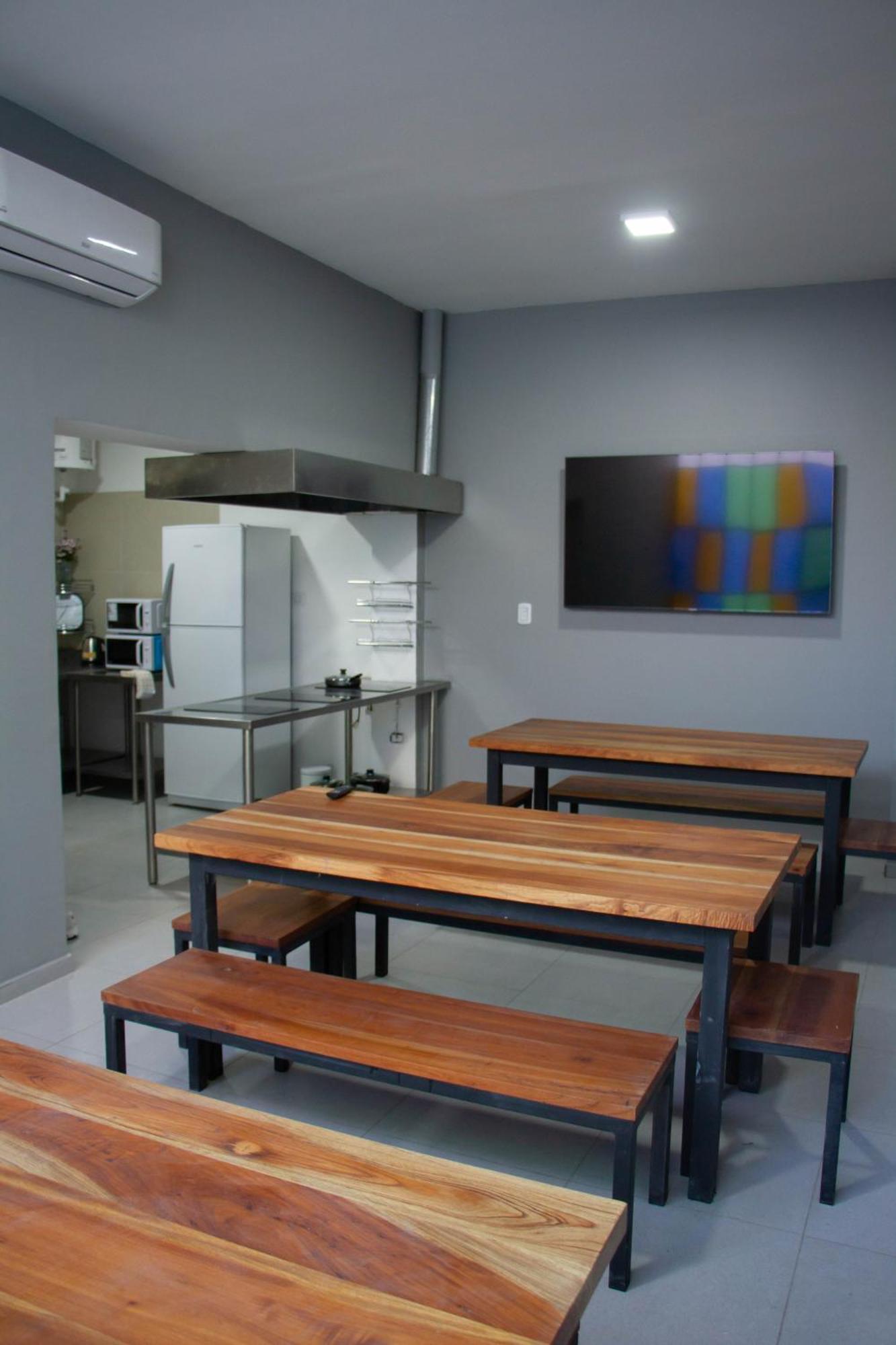 Sin Fin Hostel Mendoza Bagian luar foto